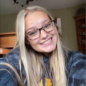 Meet your Posher, Alexa